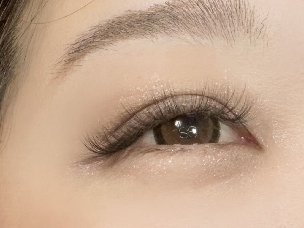 eyelash extension natural look flat lash