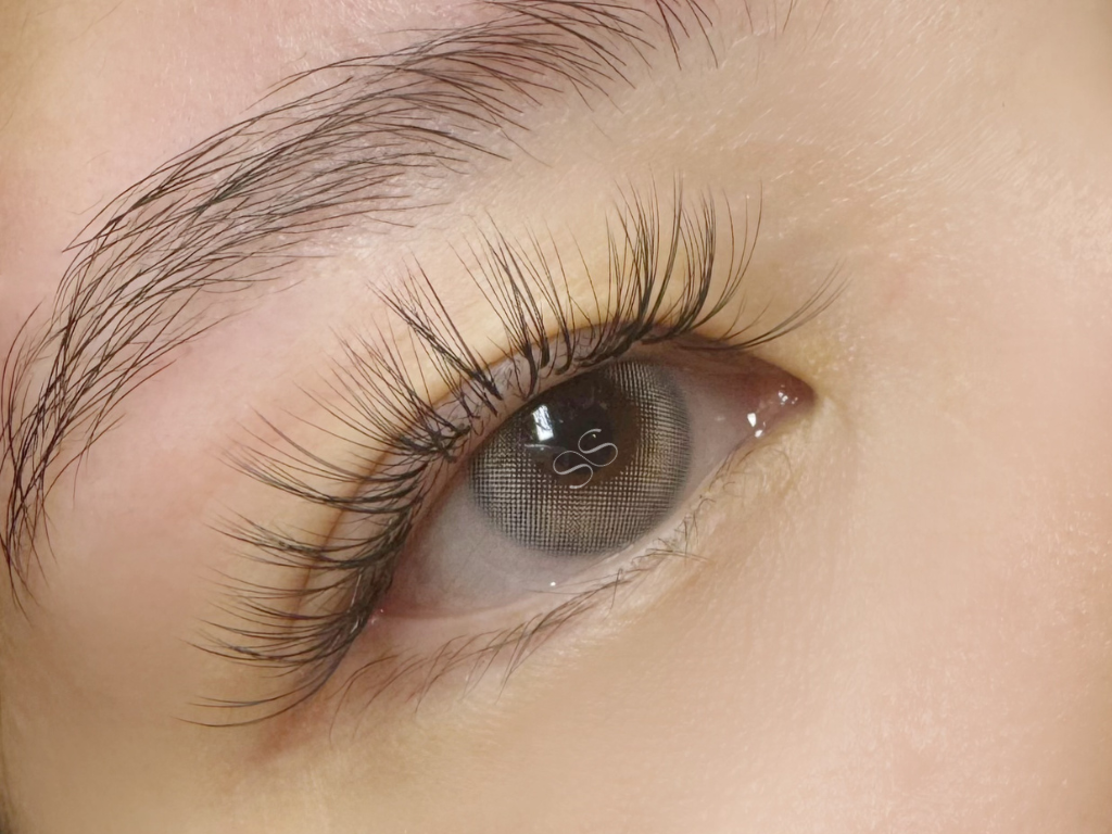 eyelash extension volume lash in Tokyo