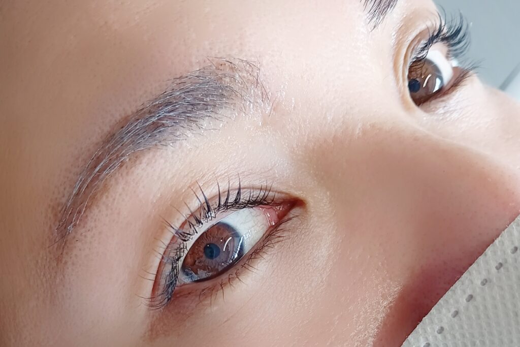 上野　浅草　Asakusa　Ueno Tokyo eyelash salon extention　eyebrow lamination lashlift english available taito experience beauty wellness facial wax eyebrow wax 眉　眉毛　アイブロウ　ワックス　美肌ワックス　眉パーマ　駅近　朝9時　開店　個人店　まつ毛パーマ専門店　まつ毛難民　まつエク　バインドロック　フラットラッシュ　一重　奥二重